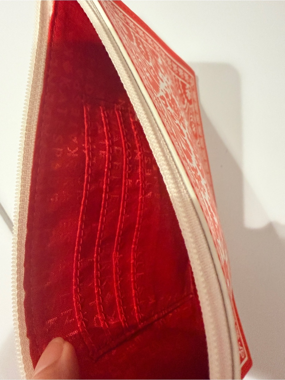 kate spade White & Red Ace of Hearts Wristlet - Picture 6 of 9